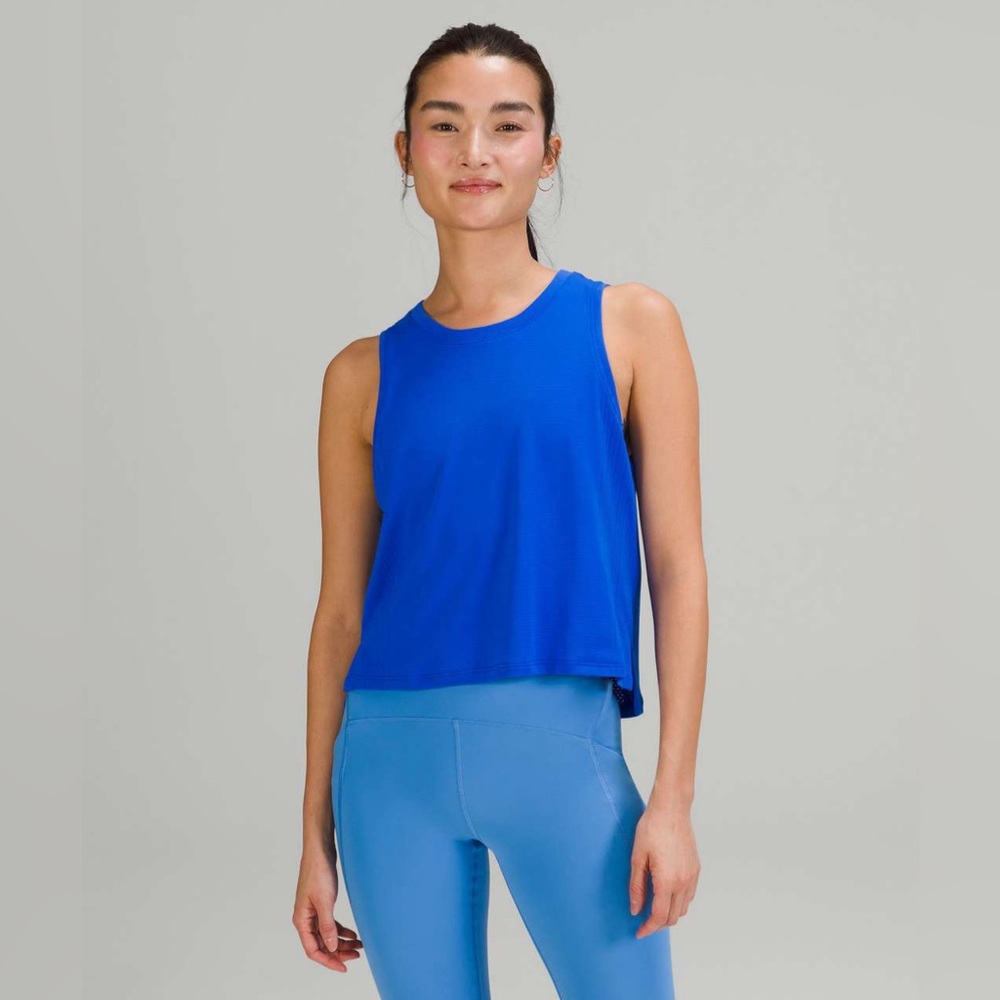 Lululemon Train to Be Tank Top
Blazer Blue Tone